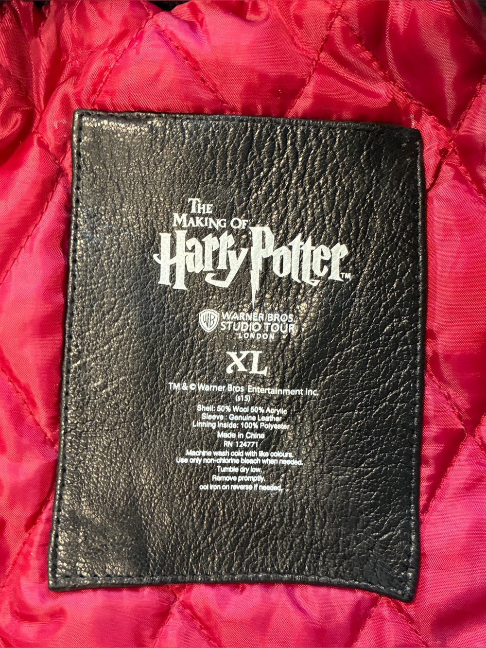 Hogwarts Railways Bomber Jacket XL Harry Potter Universal Studios Red - Picture 5 of 16